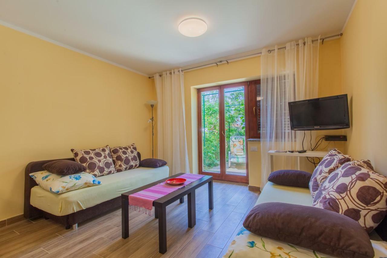 Dunja Apartment Cres